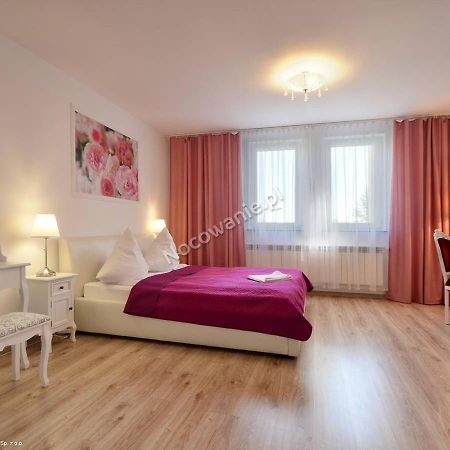 Hotelik Kameleon Pokoje Goscinne Jawor Buitenkant foto